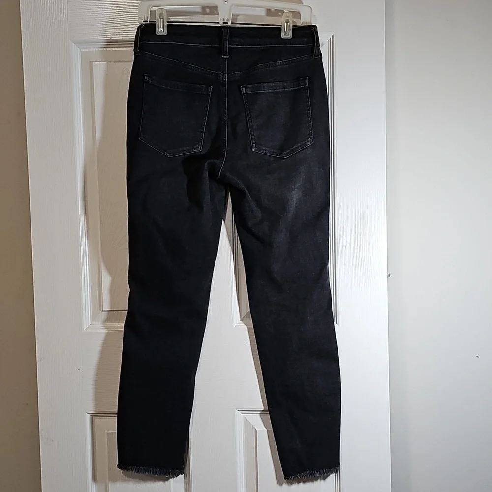 Chicos Black Jeans Define Me Denim Straight Leg Fringe Raw Hem Ankle Size 2 - Picture 2 of 7